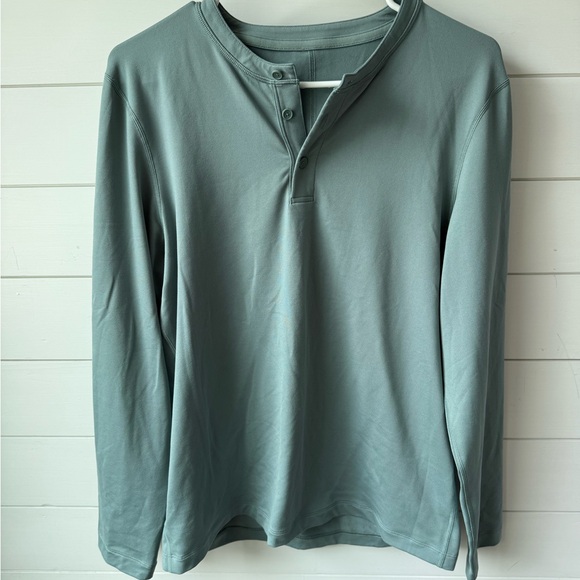 Men’s Lululemon NWOT soft jersey long sleeve henley size small - Picture 1 of 4